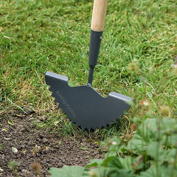 Kent & Stowe Carbon Steel Edging Iron 2 Kent & Stowe Carbon Steel Edging Iron - Image 2
