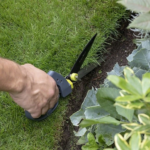 Burgon & Ball RHS Single Handed Grass Shear 2 Burgon & Ball RHS Single Handed Grass Shear - Image 2